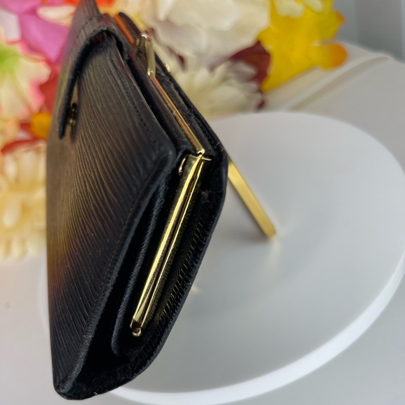Vintage Black Epi Leather Louis Vuitton long Kiss snap Wallet - Picture 4 of 15
